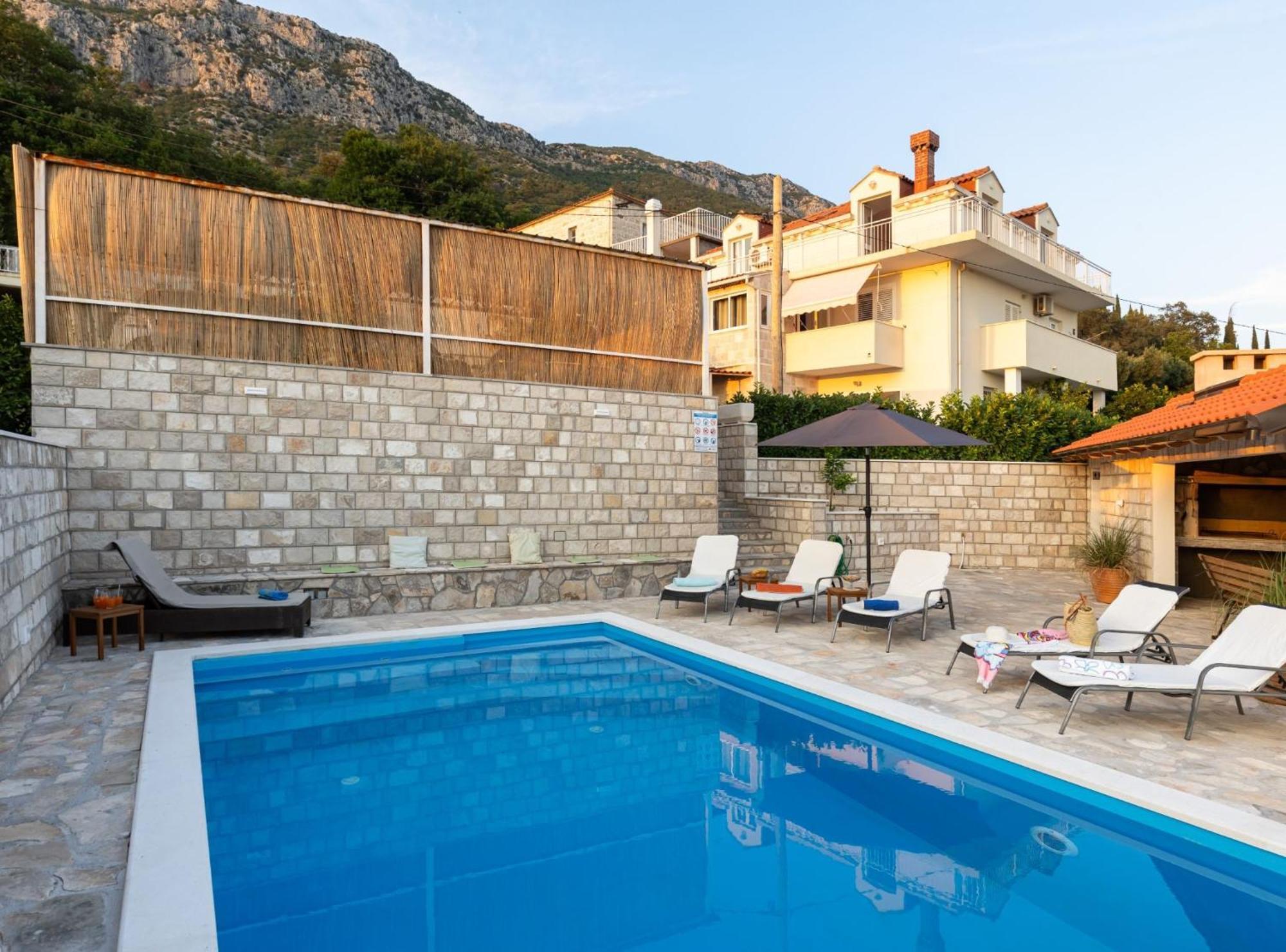 Villa Source With Private Pool Pridvorje Exteriér fotografie