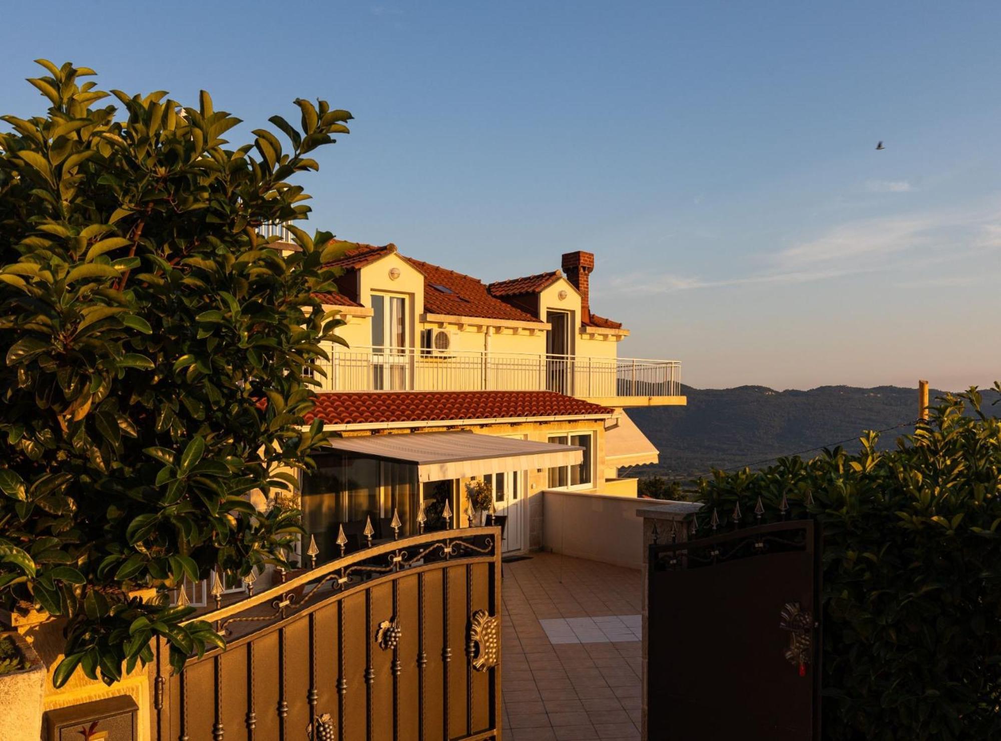 Villa Source With Private Pool Pridvorje Exteriér fotografie